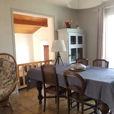 Maison Familiale Et Conviviale * Royan