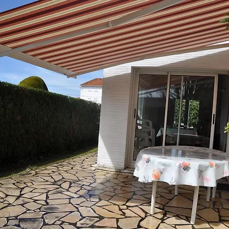 Maison Familiale Et Conviviale * Royan